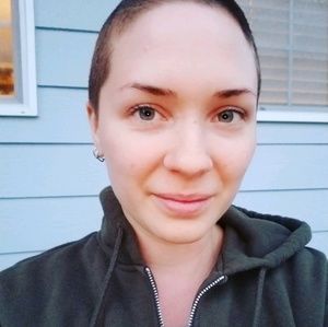 Meet your Posher, Molly